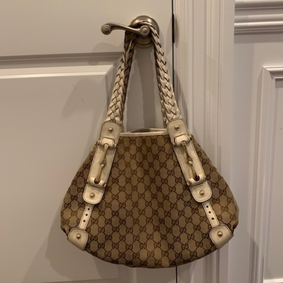 Gucci Handbags - Authentic Gucci Pelham bag